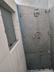 Douche ruimte in badkamer