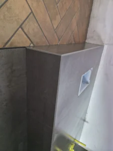 Tegelwerken inbouw toilet